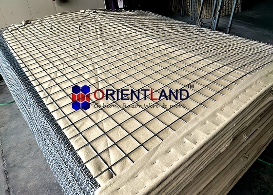 Geo Textile Lined Welded Mesh Barrier Coated To ASTM A 856 Conform To BS EN 10218-2:2012