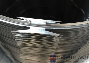 Single Coil Razor Wire / Jail Wire Fence 54-56 Loops Quick To Install